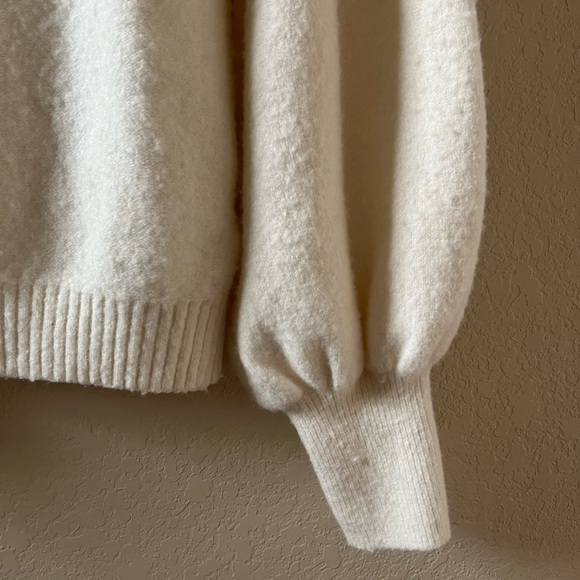 Anthropologie Women’s Ivory Wool Off-Shoulder Ruffle-Edge Sweater Size M - Picture 9 of 16
